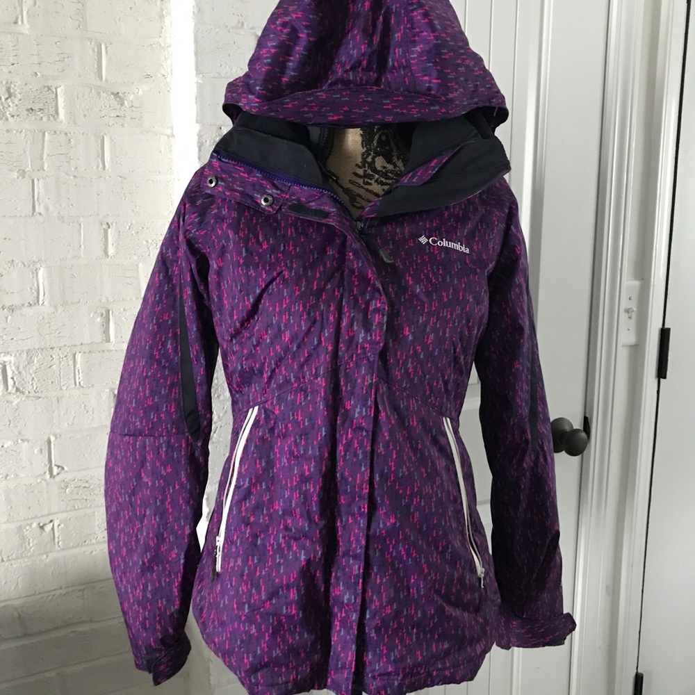 Small Warm Insulated Columbia Ski Jacket!
